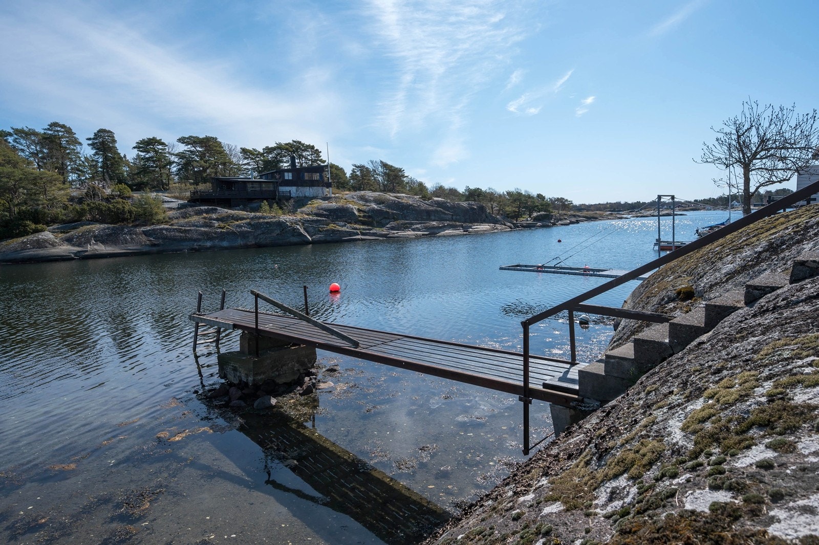 Til eiendommen tilhører en brygge nede i Dalskilen Galleribilde