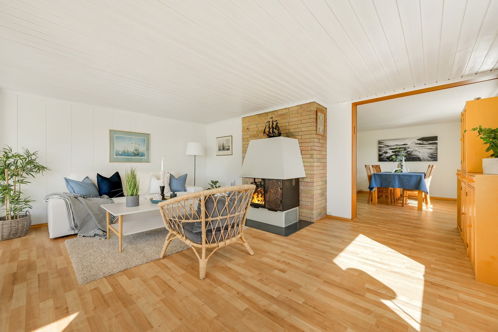 En stemningsfull peis er deilig å ha på kjølige dager Galleribilde