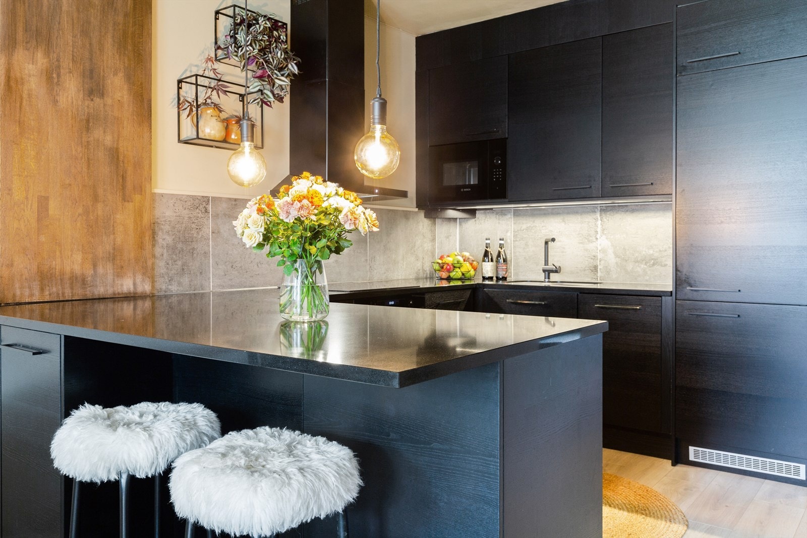 Nytt delikat kjøkken fra 2018 med innredning fra Epoc. Galleribilde