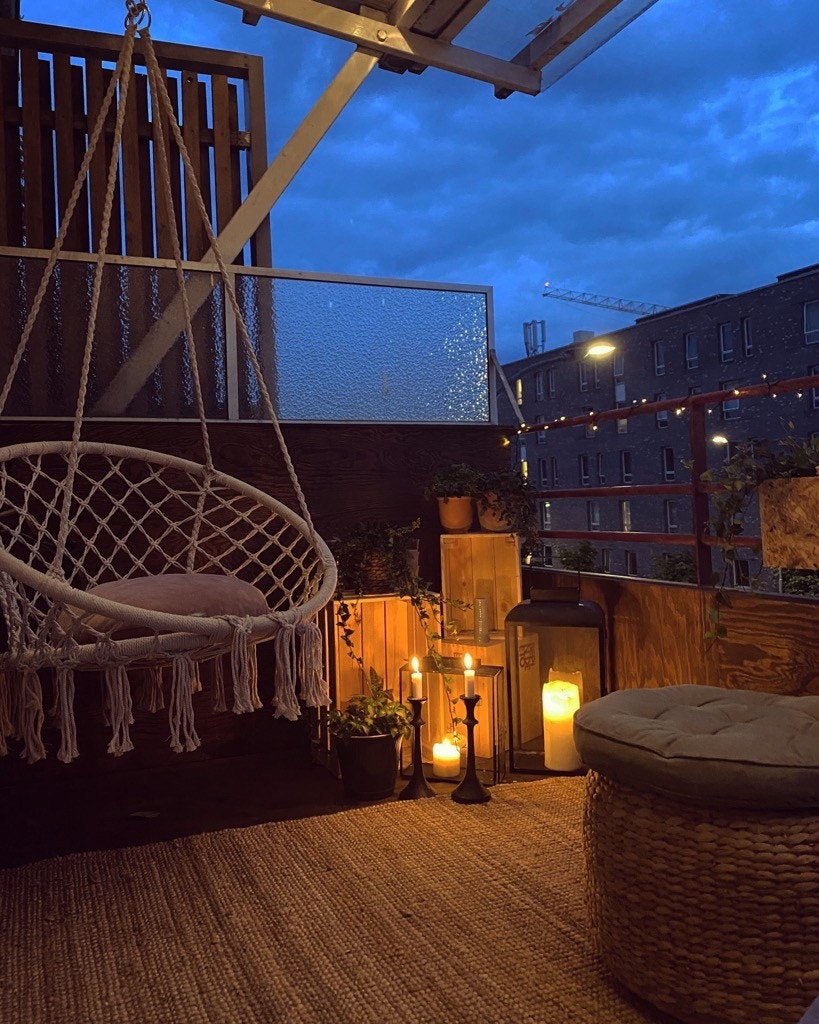 Kveldsstemning på balkongen. Galleribilde