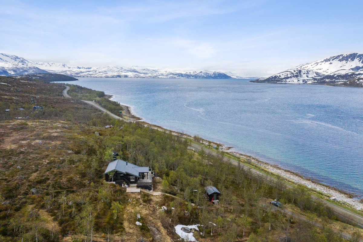 Nydelig natur, beliggenhet og under 2 timer fra Tromsø sentrum