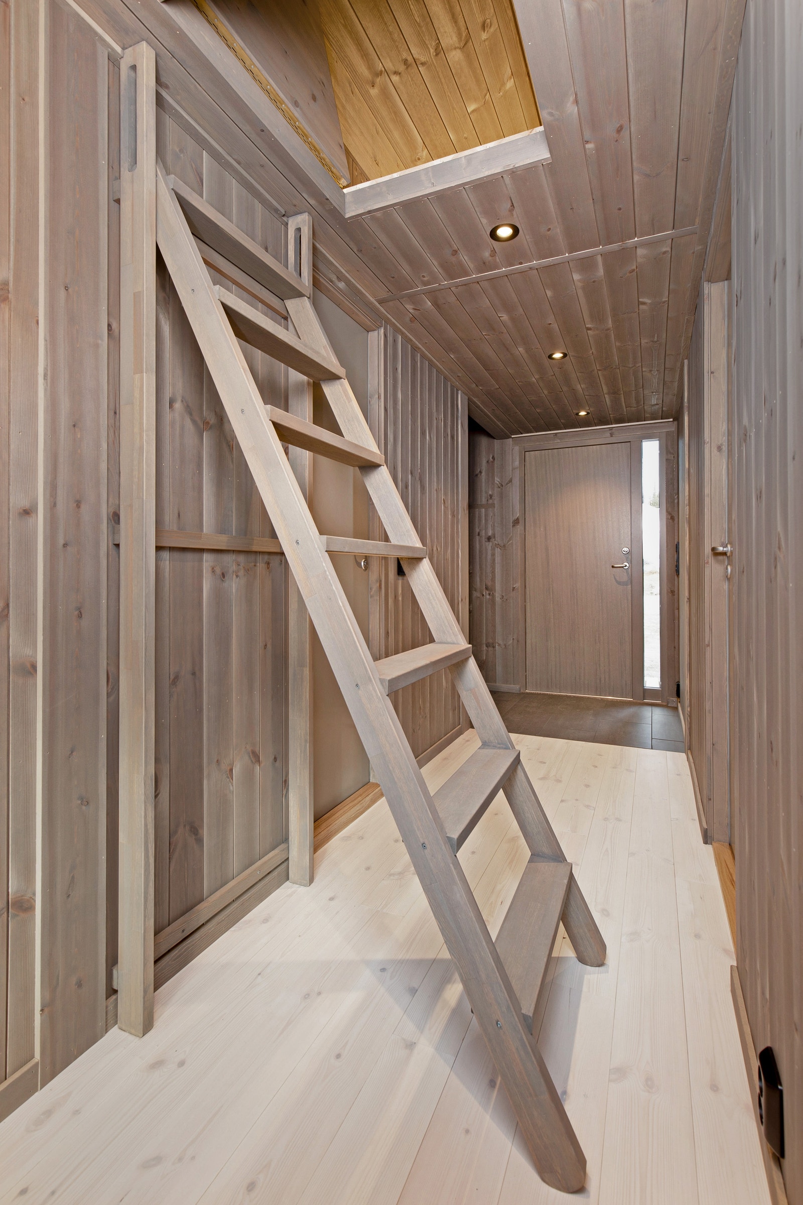 Uttrekkbar hemsstige er plassbesparende.... Galleribilde