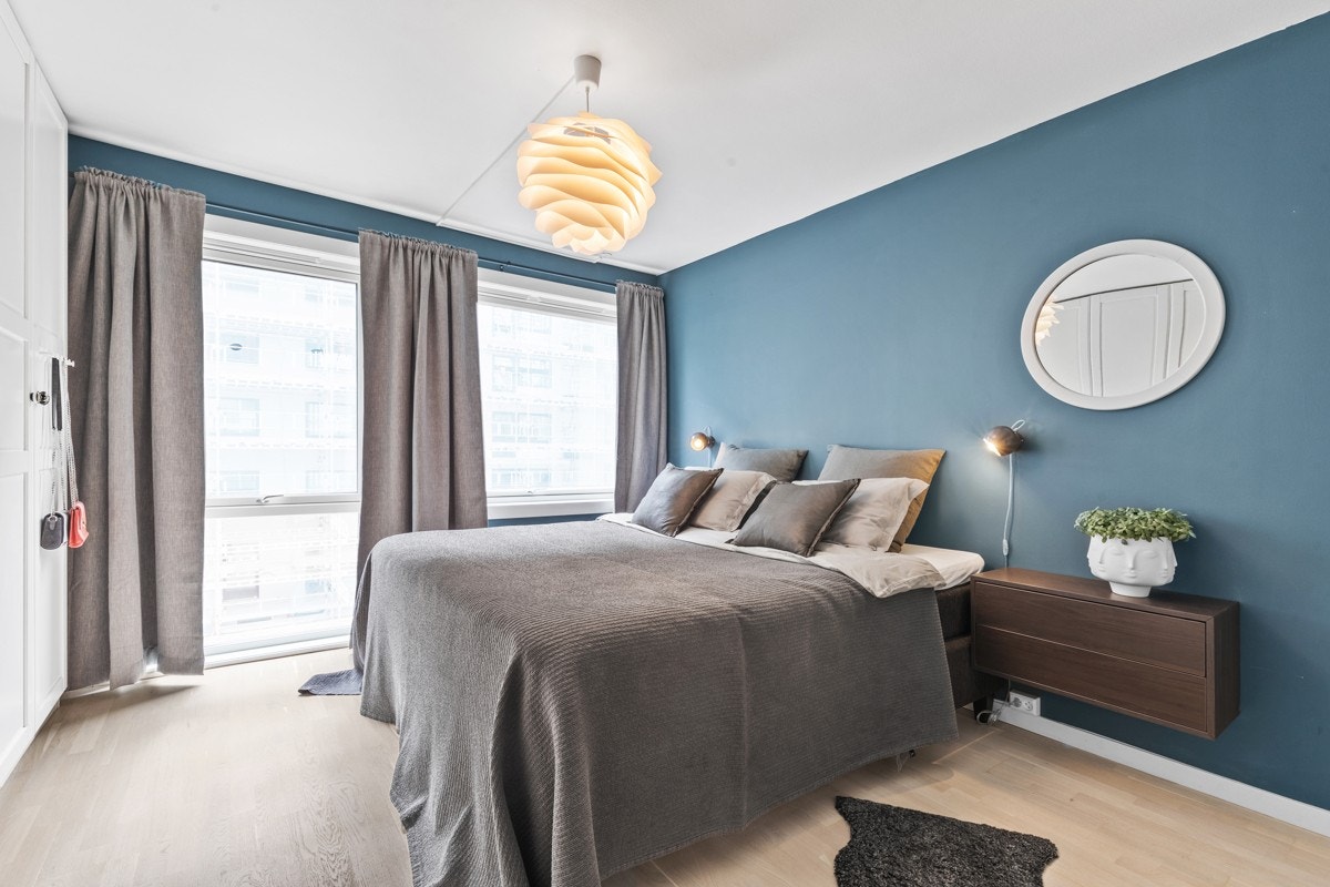 Leiligheten har to gode soverom, begge med plass til dobbeltseng. Galleribilde