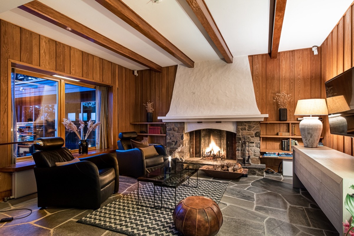 Peisen lager en utrolig koselig stemning på kvelden. Galleribilde