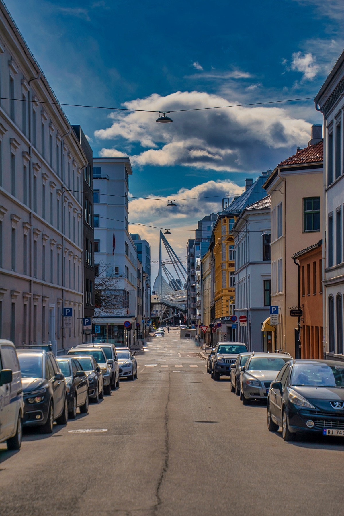 Her har man kun få minutters gange til Grønlandskvartalene som er knutepunktet til Bjørvika gjennom to nye gangbroer rett ved Teaterplassen. Galleribilde