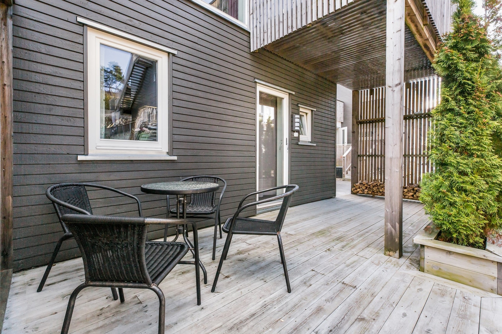 Den takoverbygde markterrassen har utgang fra hovedsoverom Galleribilde