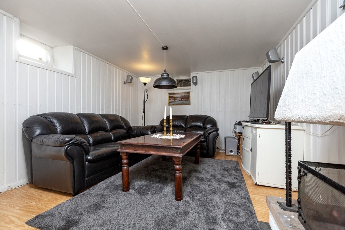 Kjellerstue Galleribilde