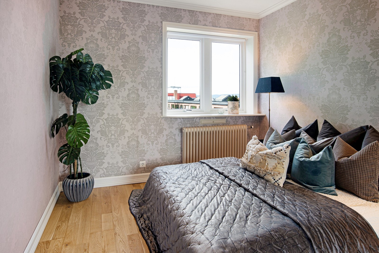 Plass til stor dobbeltseng Galleribilde