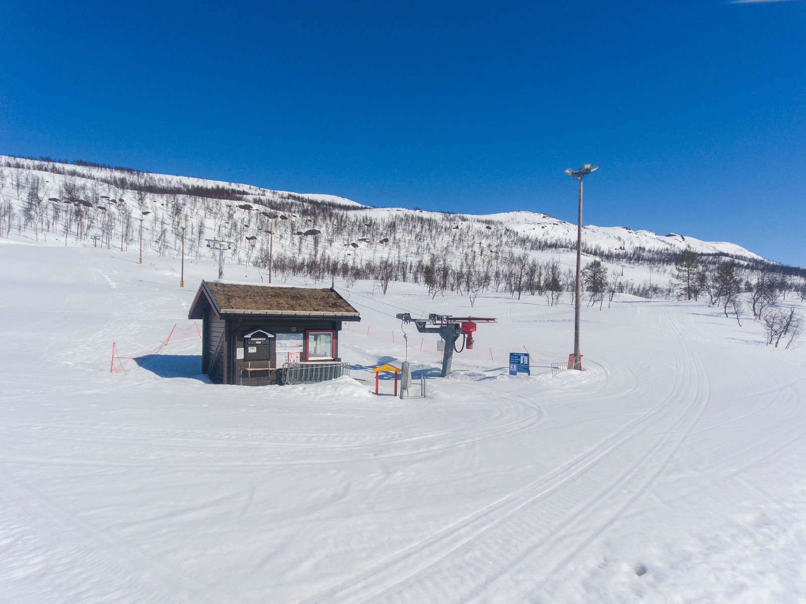Ved sentrum av Fjellandsbyen finnes et område for de yngste med barnebånd (50m) og barneskiheis (176m) Galleribilde