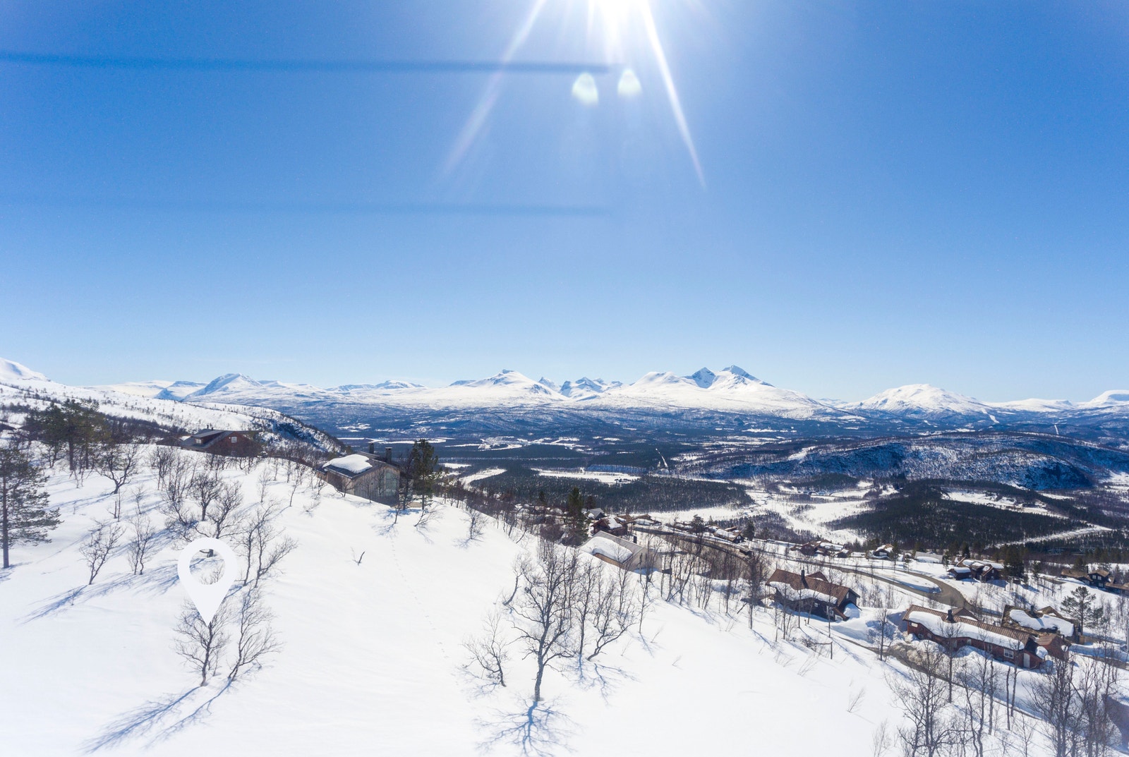 Første rekke av tomteområdet markert omtrentlig til venstre i bildet Galleribilde