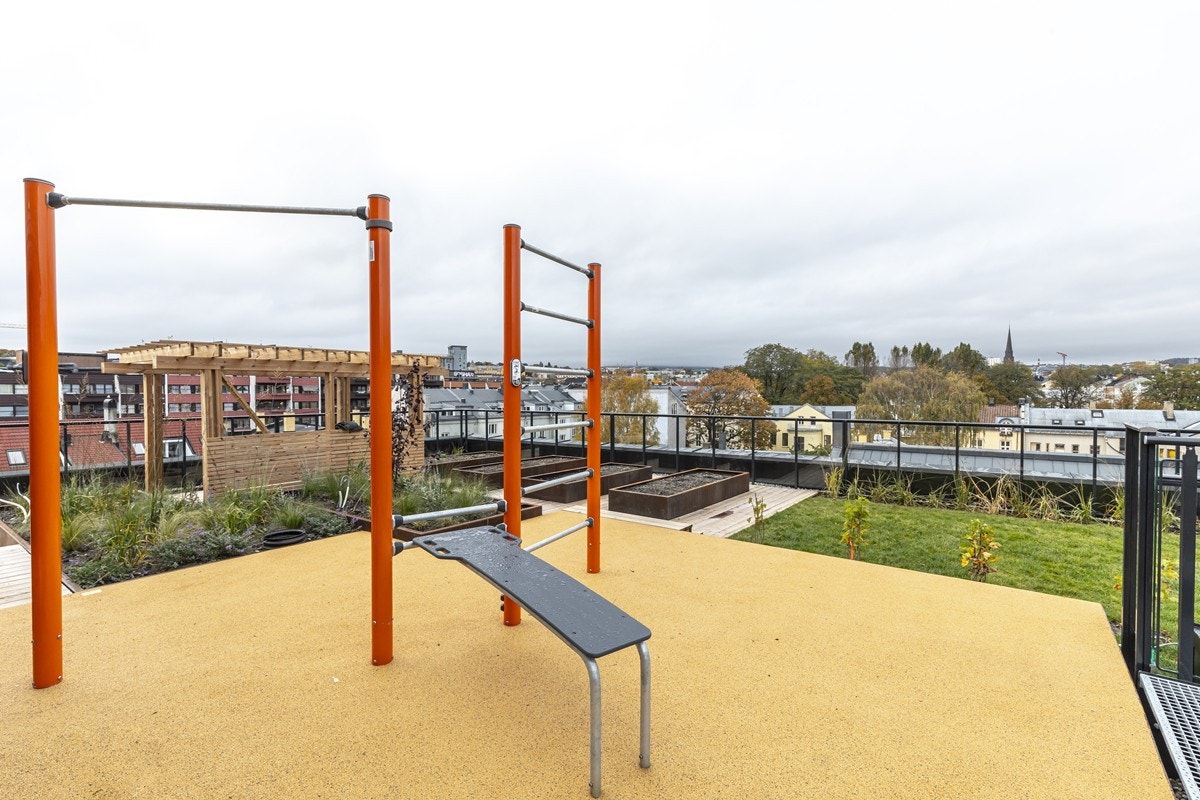 Etter endt treningsøkt eller en lang dag i solen, kan du benytte utedusjen for å kjøle deg ned. Galleribilde