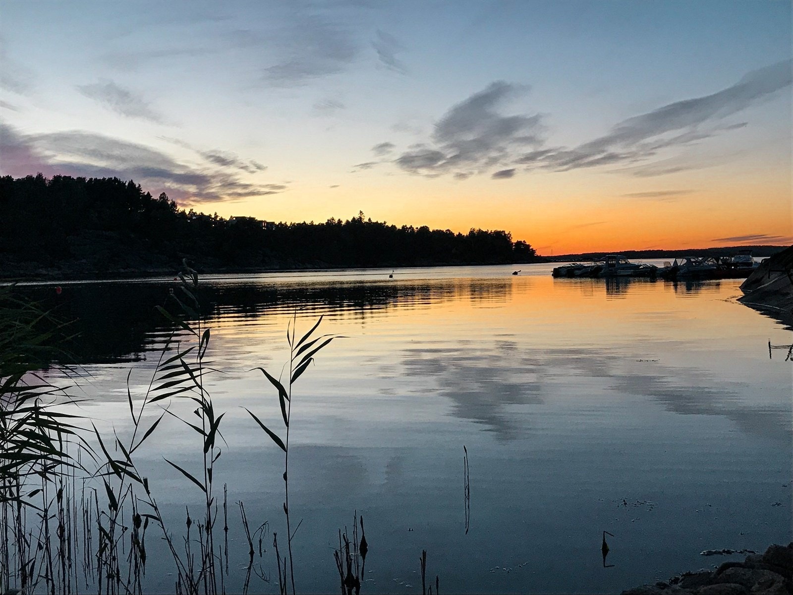 Kveldsbilde av utsikten på hytta. Bilde tatt av selger. Galleribilde