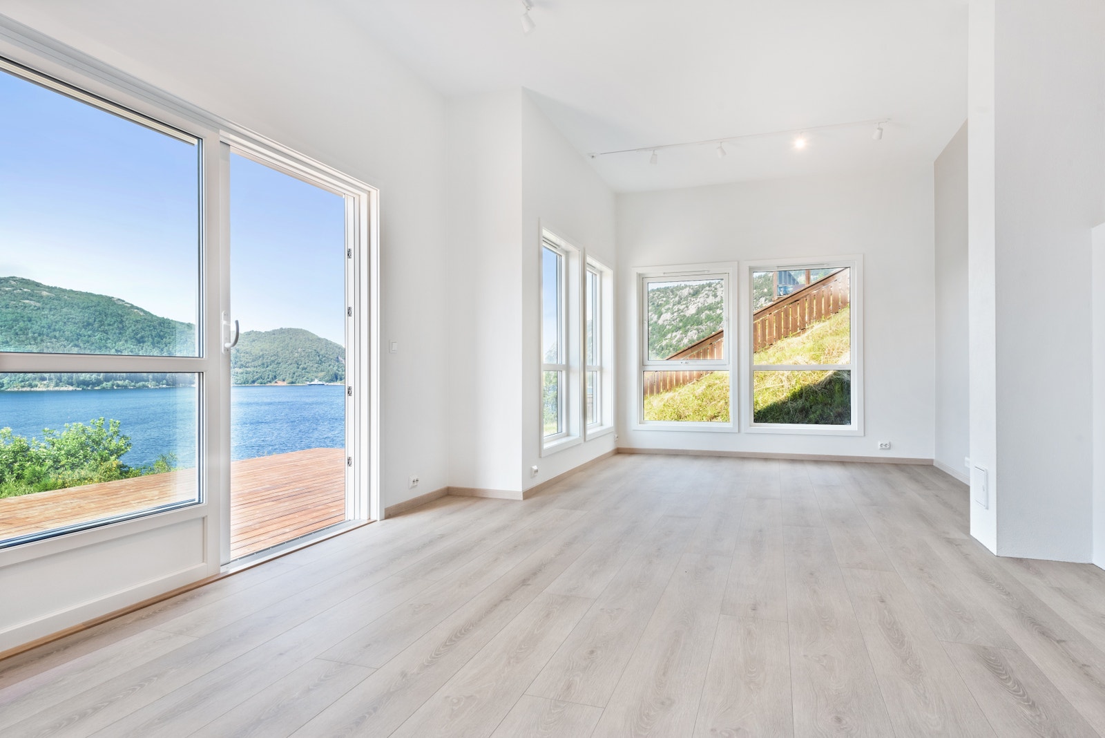 Tilsvarende hytte som er innredet. Stue Galleribilde