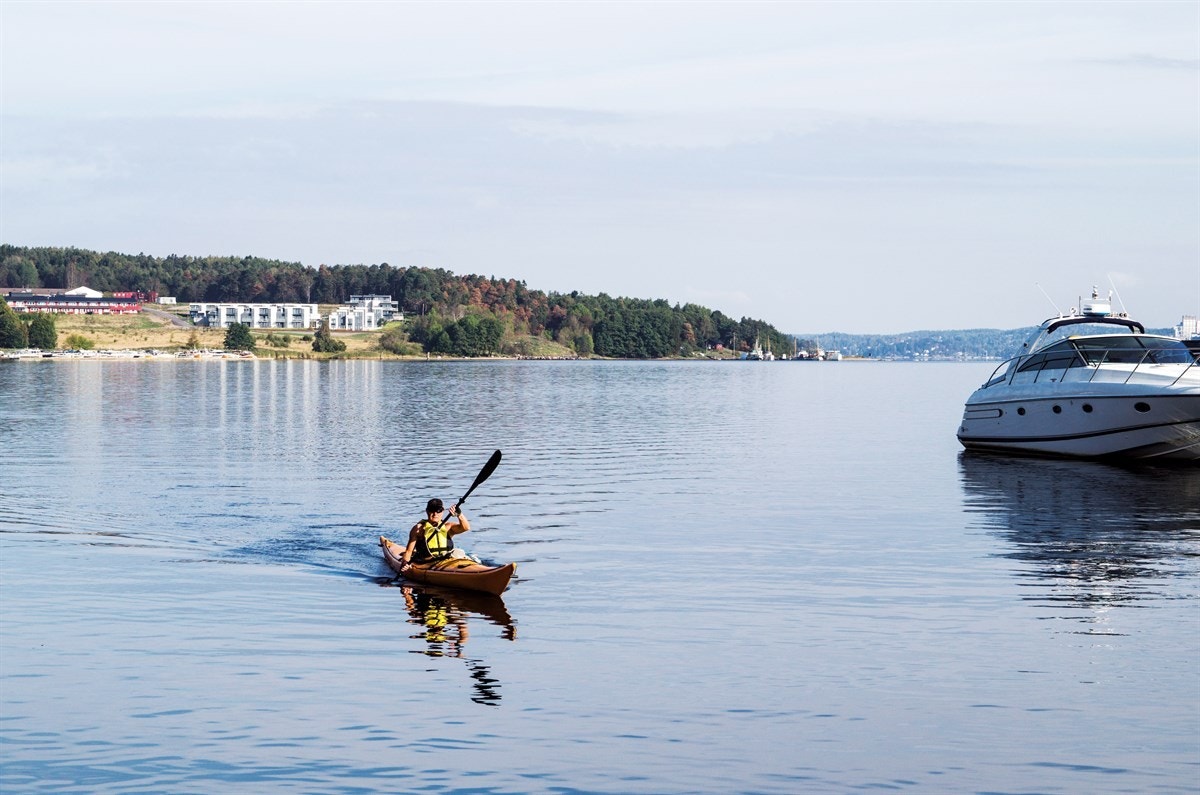 Bo i nærheten til både sjø og by! Galleribilde
