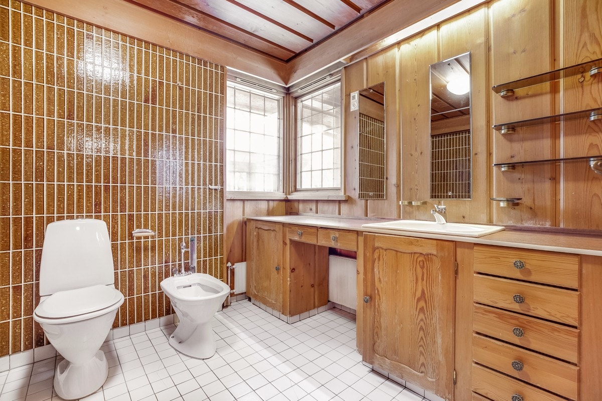 Hovedbadet ligger i suiteløsning med hovedsoverommet. Galleribilde