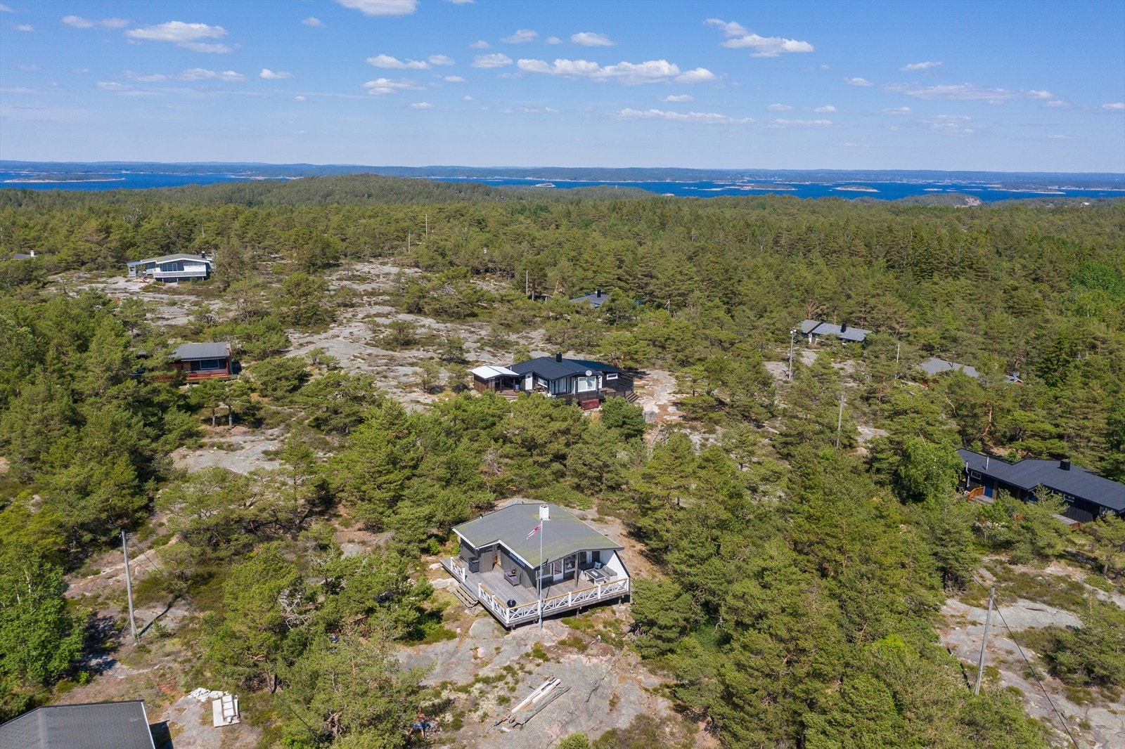 Den fantastiske Hvaler skjærgården er lett tilgjengelig i nærområdet. Galleribilde