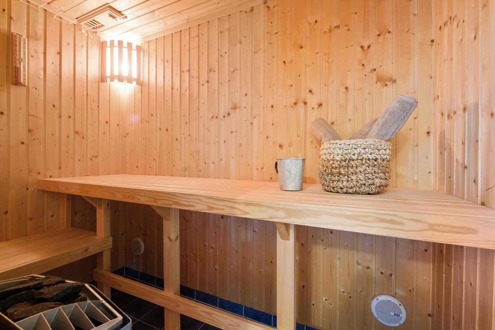 Badstue - klar til bruk etter skituren. Fremstår som ny - kun brukt få ganger. Galleribilde