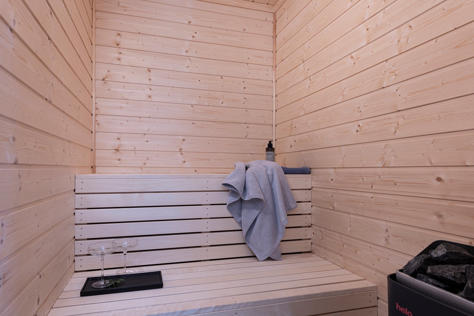 En hyggelig badstue i tilknytning til badet i 1. etasje. Galleribilde