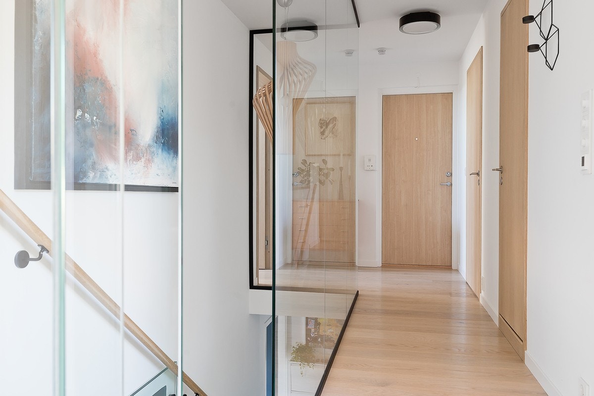 Fra loftstuen har man videre adkomst til bad og 3 soverom. Galleribilde