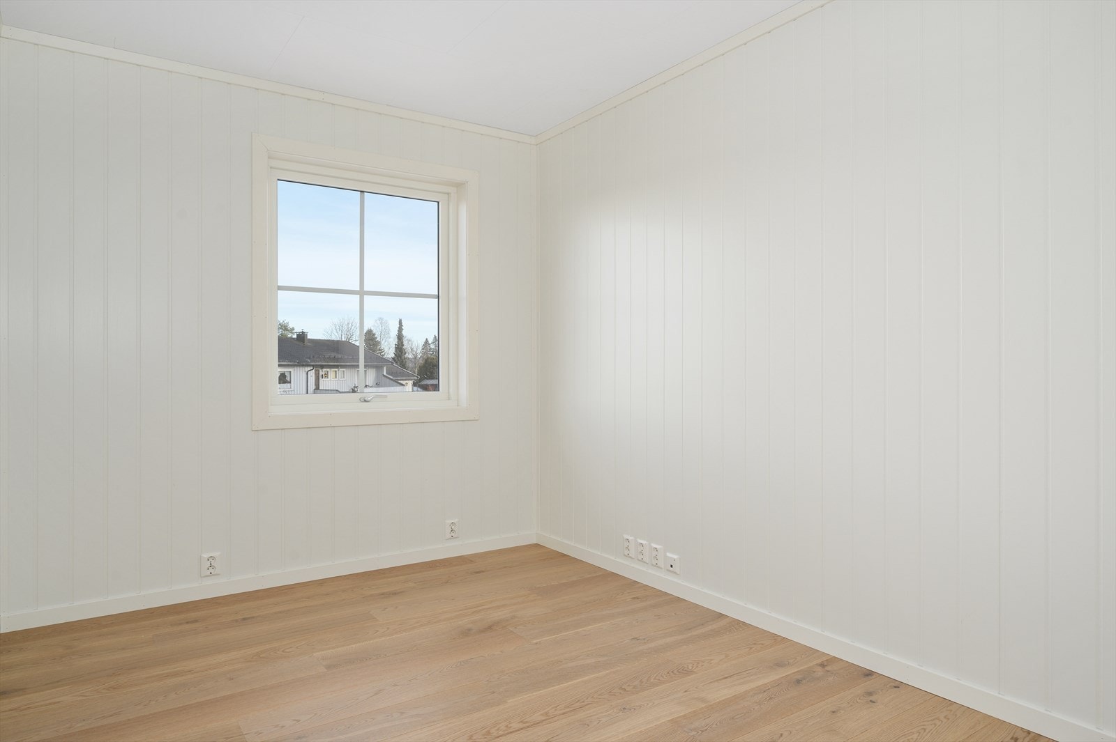 Alle soverommene fremstår som lyse og romslige. Galleribilde