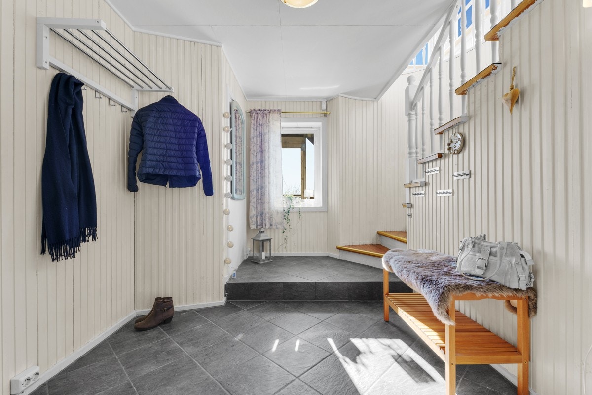 Flislagt entré/gang med varmekabler i gulv. Galleribilde