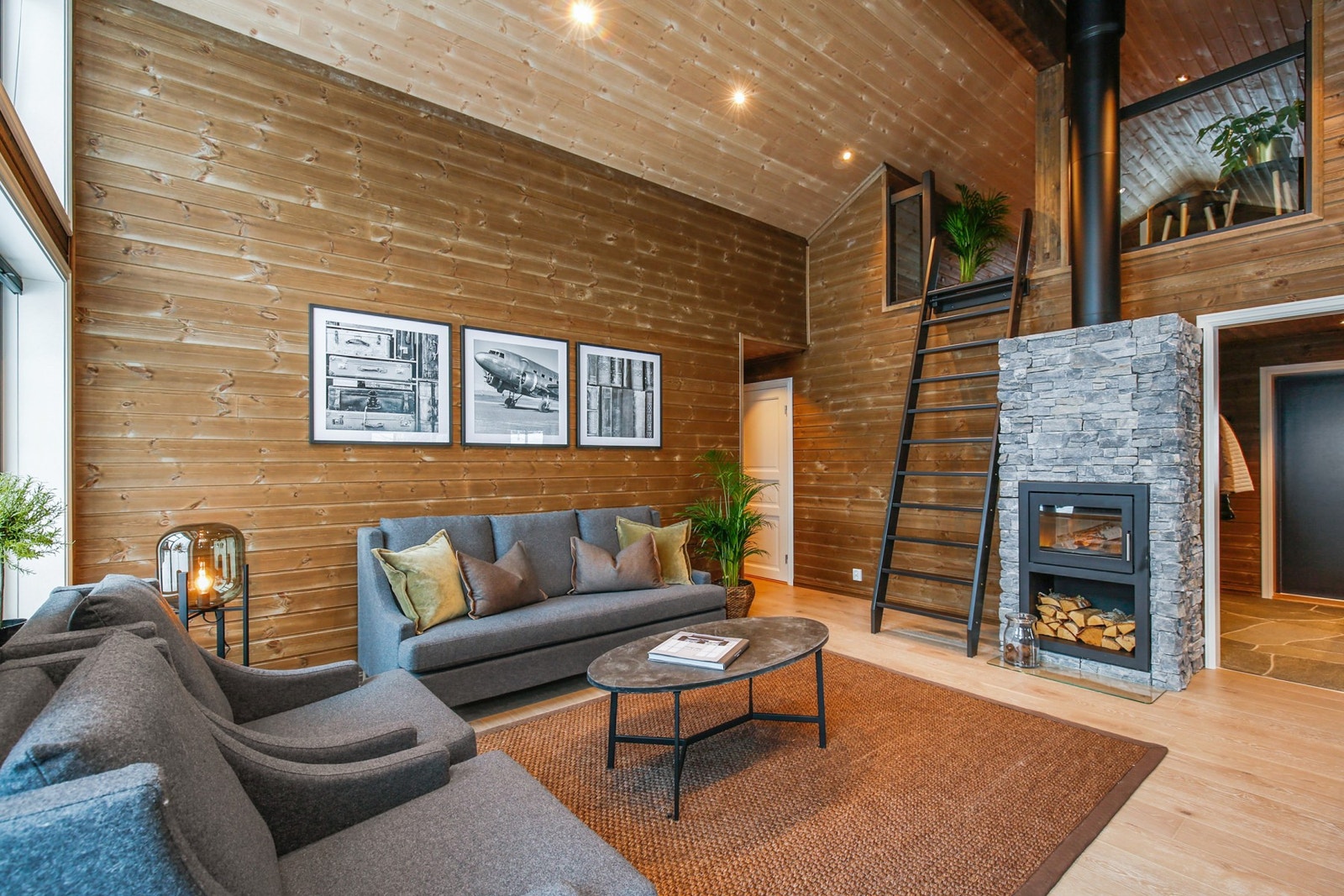 Midthø visningshytte på Norsk Hyttesenter (foto). Galleribilde