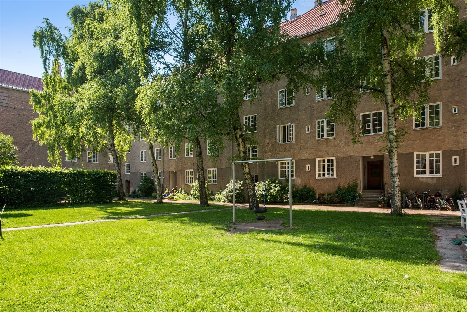 Flott stor bakgård Galleribilde