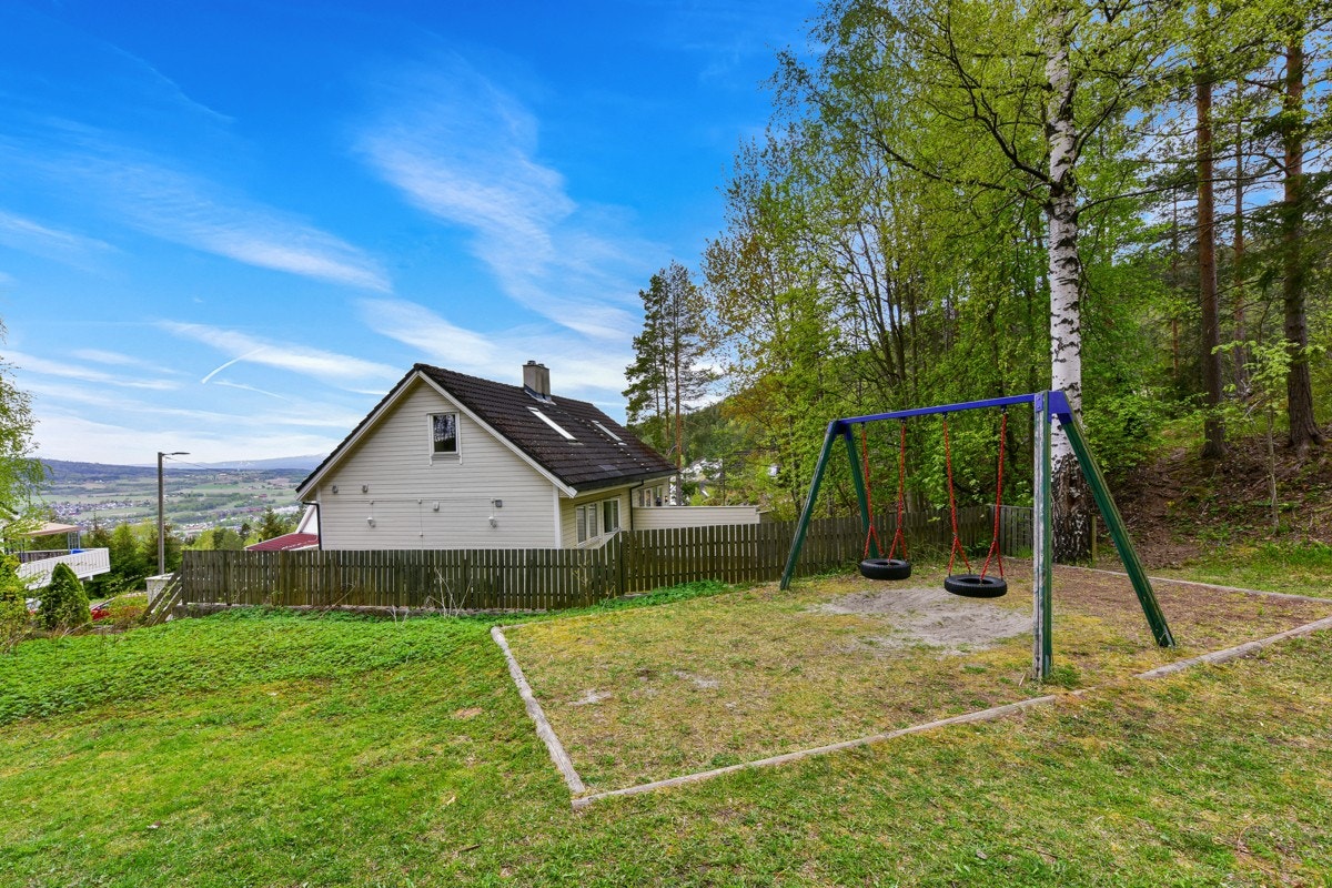 Lekeplass i nærområdet. Galleribilde
