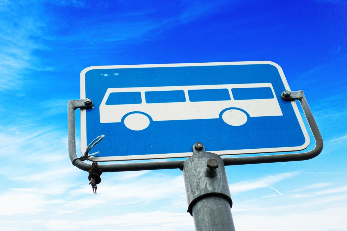 Området gir mulighet for offentlig kommunikasjon via buss. Nærmeste holdeplass ligger i Nordlysveien, ca. 400 meter unna. Galleribilde
