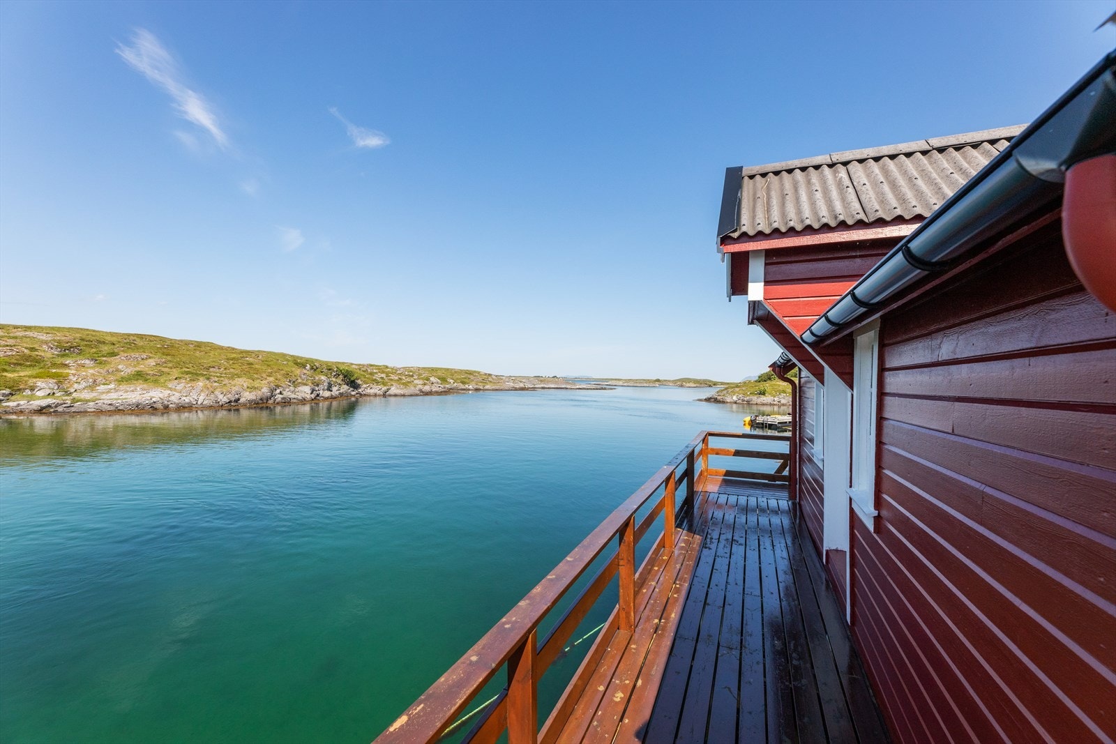 Med beliggenhet på Sleneset er det meget godt å ha eget naust. Galleribilde