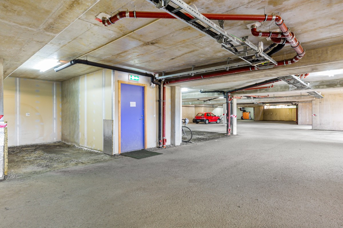Parkeringsplass i felles garasjekjeller