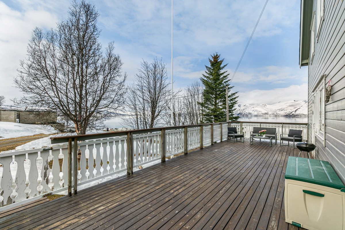 Meget gode sol og utsiktforhold fra terrassen