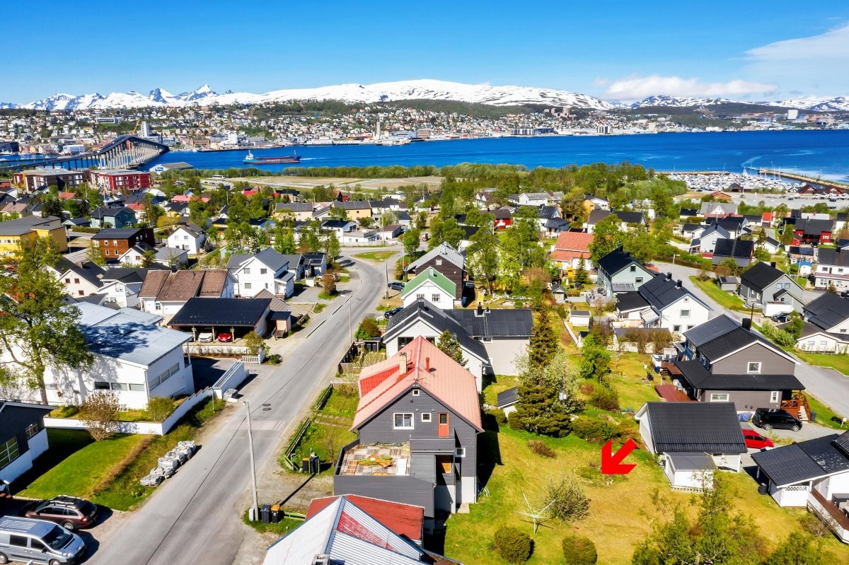 Prosjektert tomannsbolig på utsiktstomt sentralt i Tromsdalen