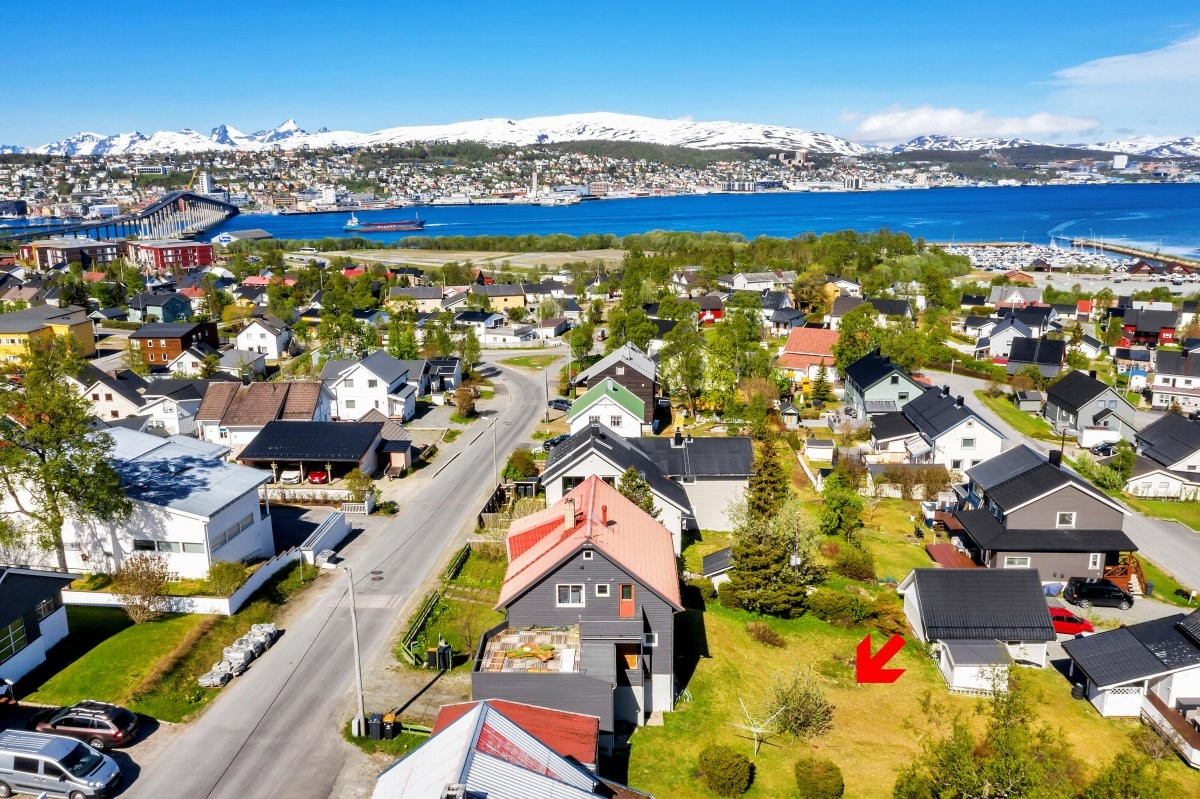 Prosjektert tomannsbolig på utsiktstomt sentralt i Tromsdalen