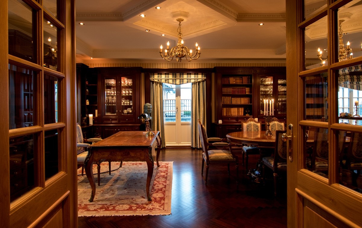 Et unikt bibliotek/styrerom/peisestue! Galleribilde