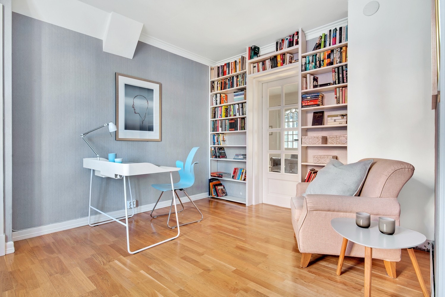 Bibliotek og kontorrom. Galleribilde