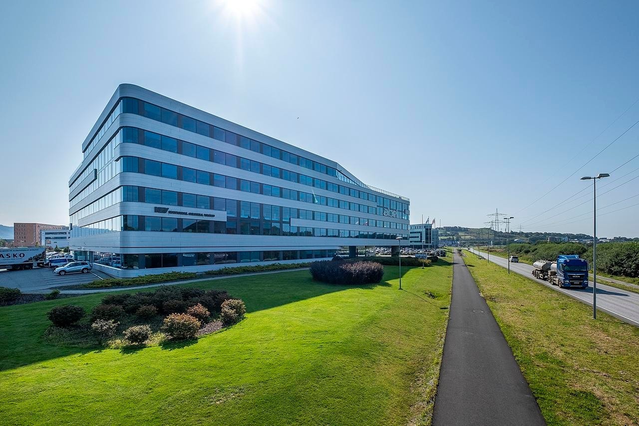 Langs Forusbeen med utsikt mot golfbanen Galleribilde