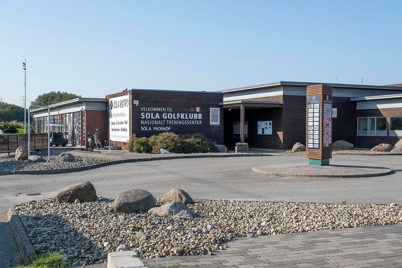 Sola golfklubb ligger like i nærheten Galleribilde