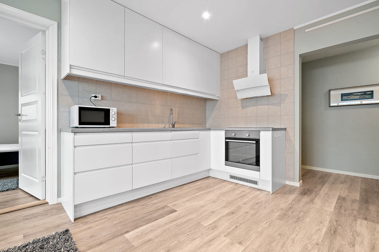 Stue kjøkken i leilighet Galleribilde