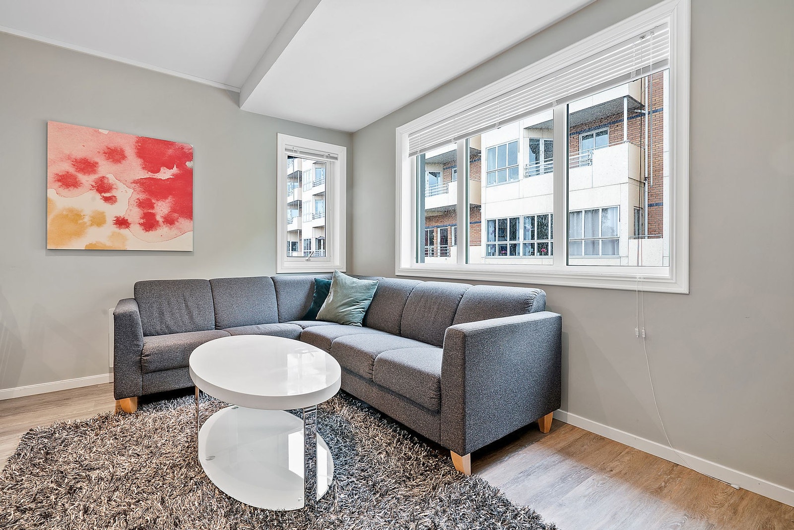 Stue kjøkken i leilighet Galleribilde