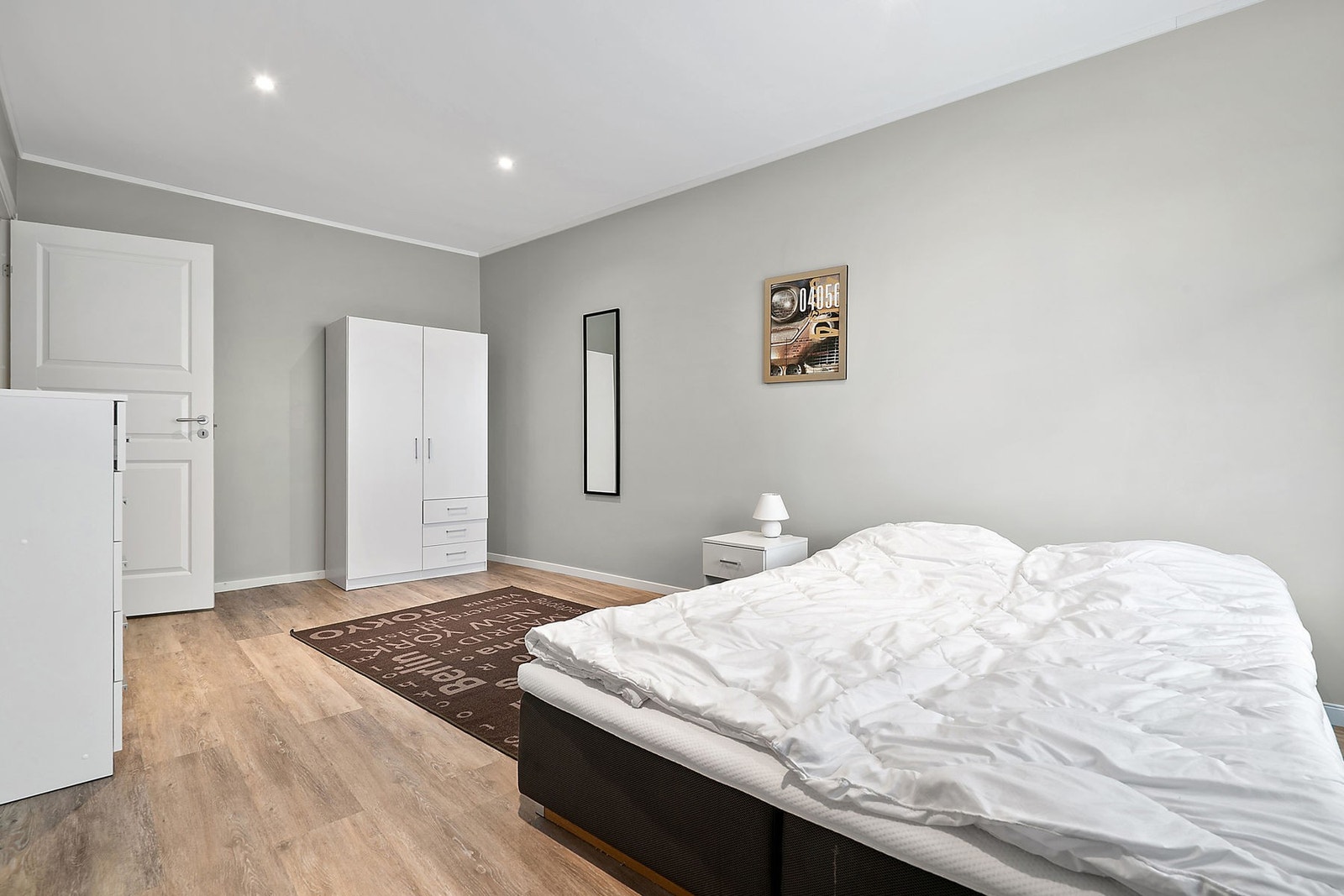 Et av tre soverom i leilighet Galleribilde