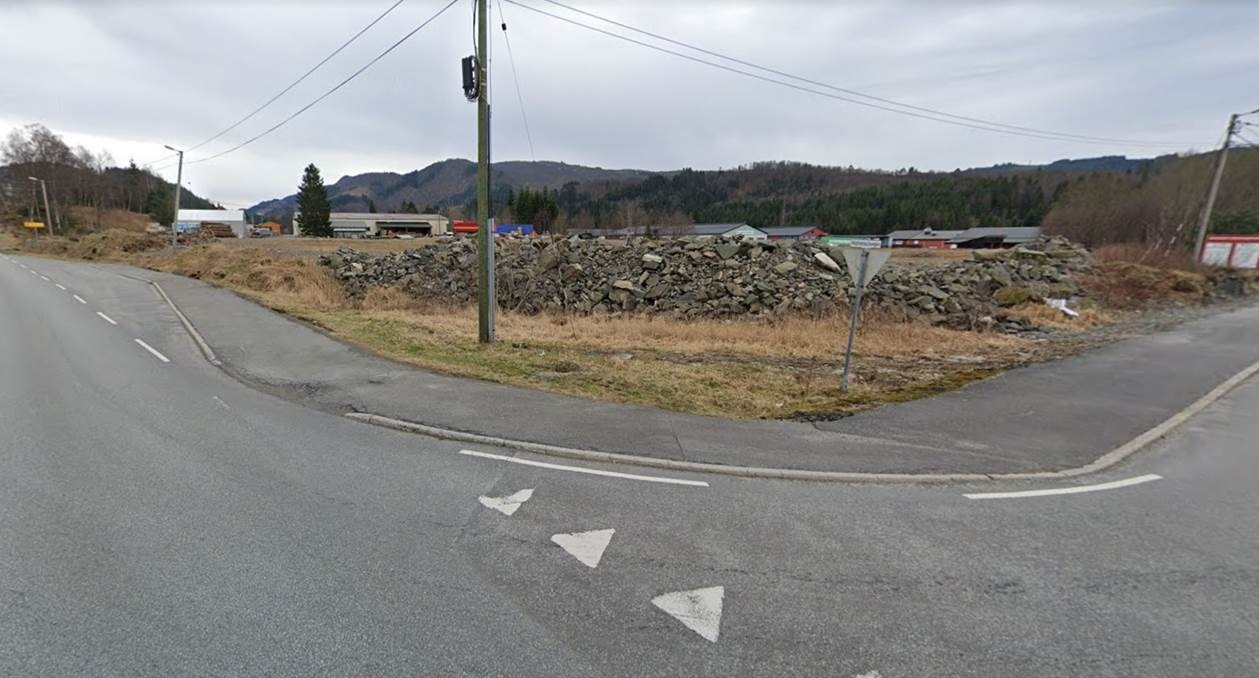 Meget god eksponering mot Valestrandsvegen Galleribilde