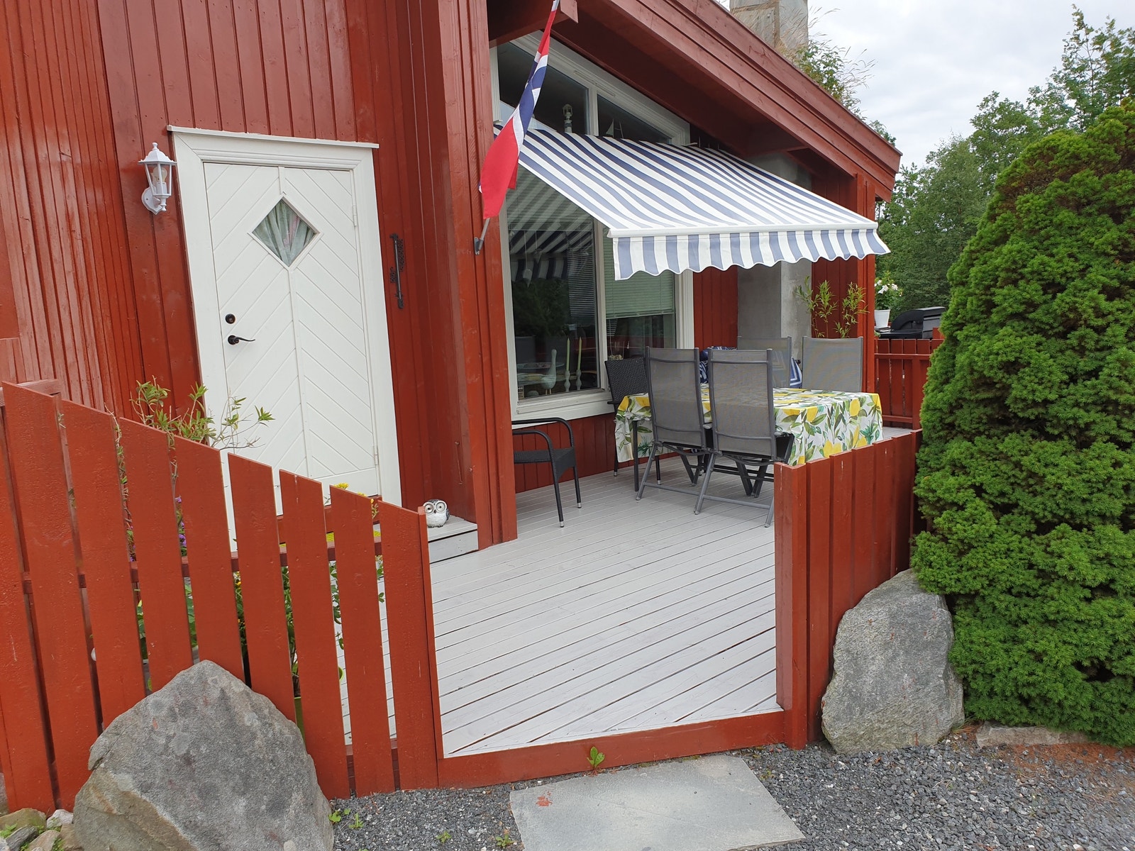 Her skinner solen til kl 22 om sommeren Galleribilde