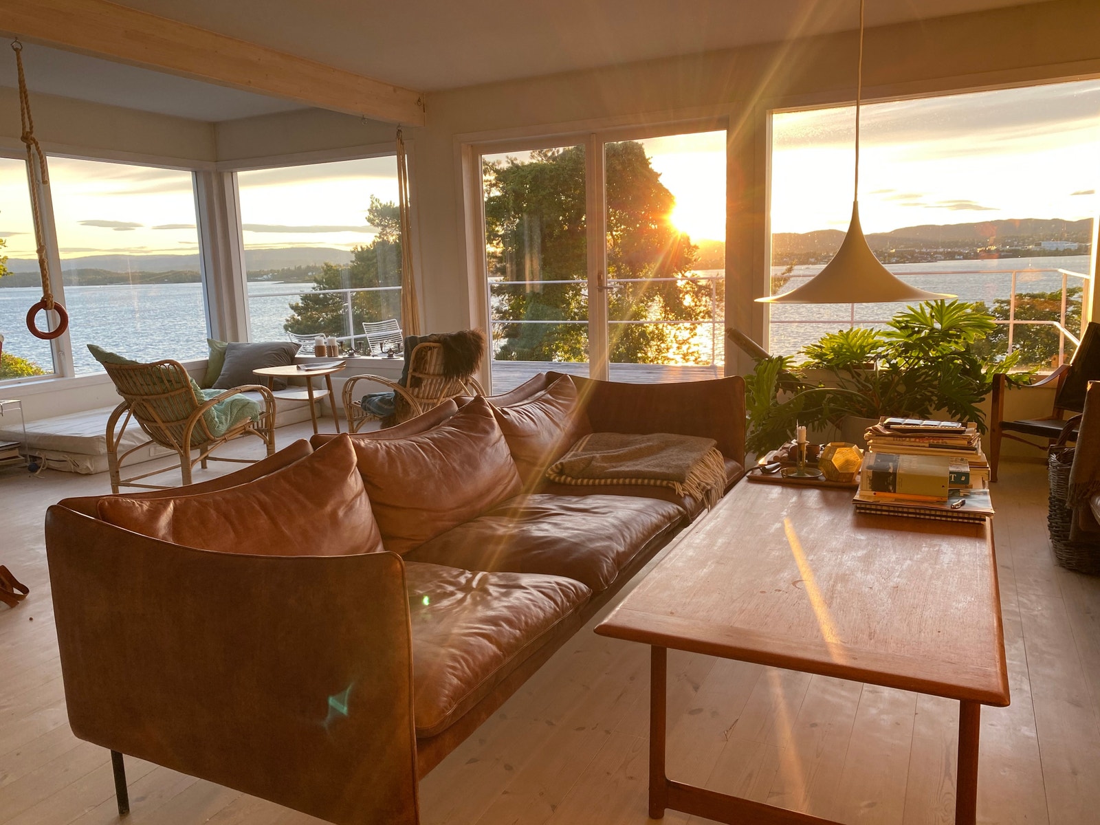 Stue med vestvendt terrasse Galleribilde