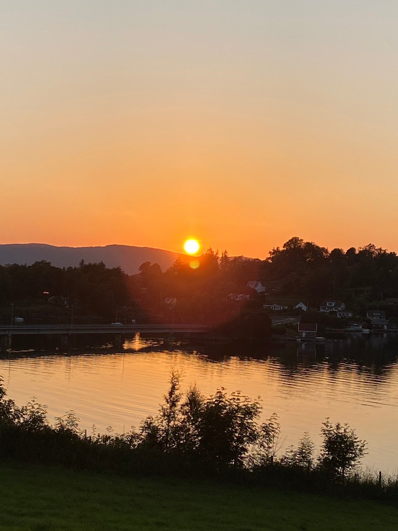 Utsikt fra hage Galleribilde