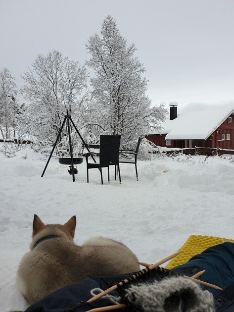 Har du bålpanne, kan du nyte utelivet rett utenfor huset hele året. Galleribilde