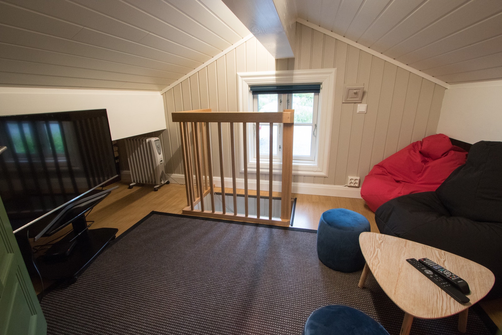 TV stue, hems, liten hytte Galleribilde