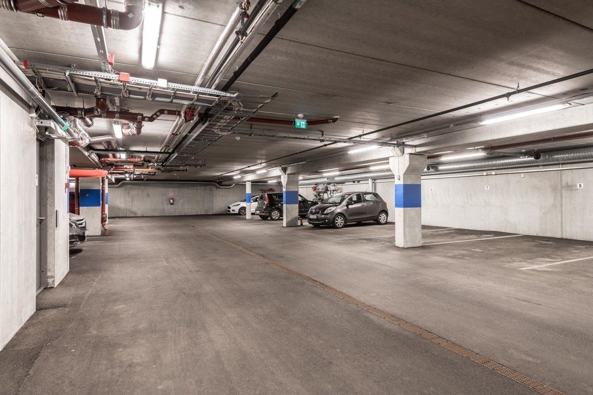 Egen garasjeplass med ladestasjon Galleribilde