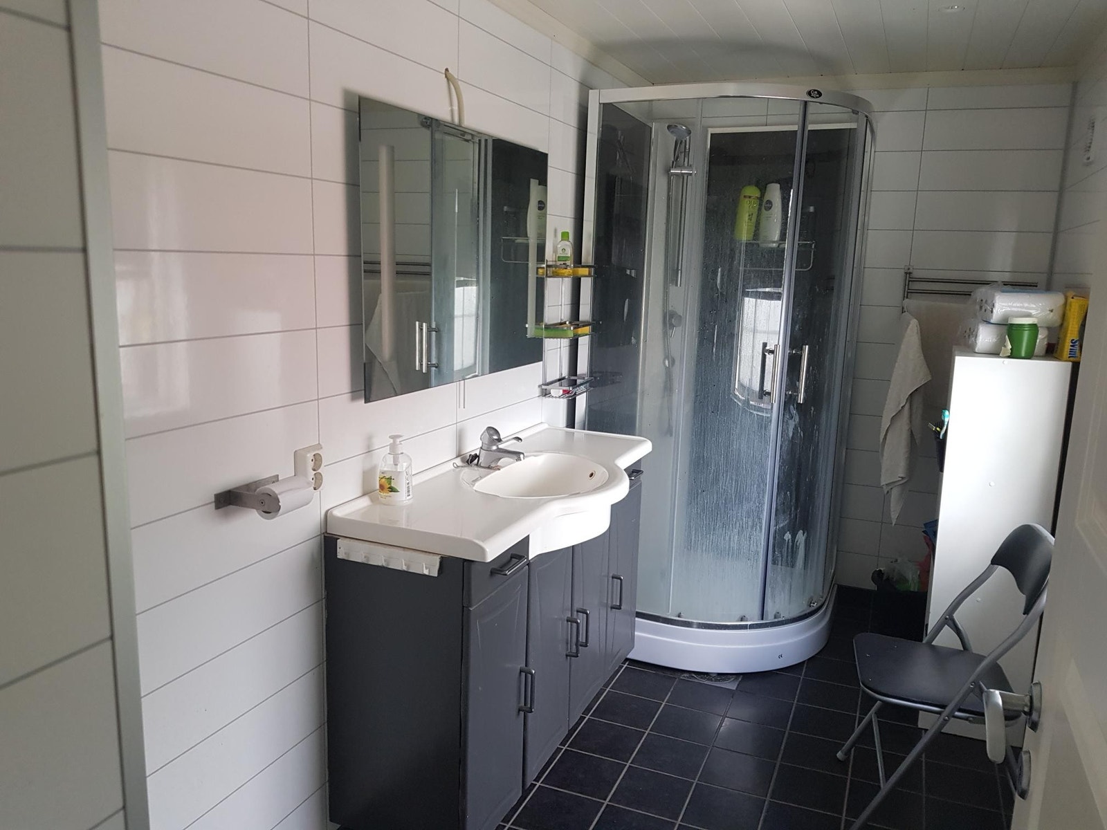 felles bad Galleribilde