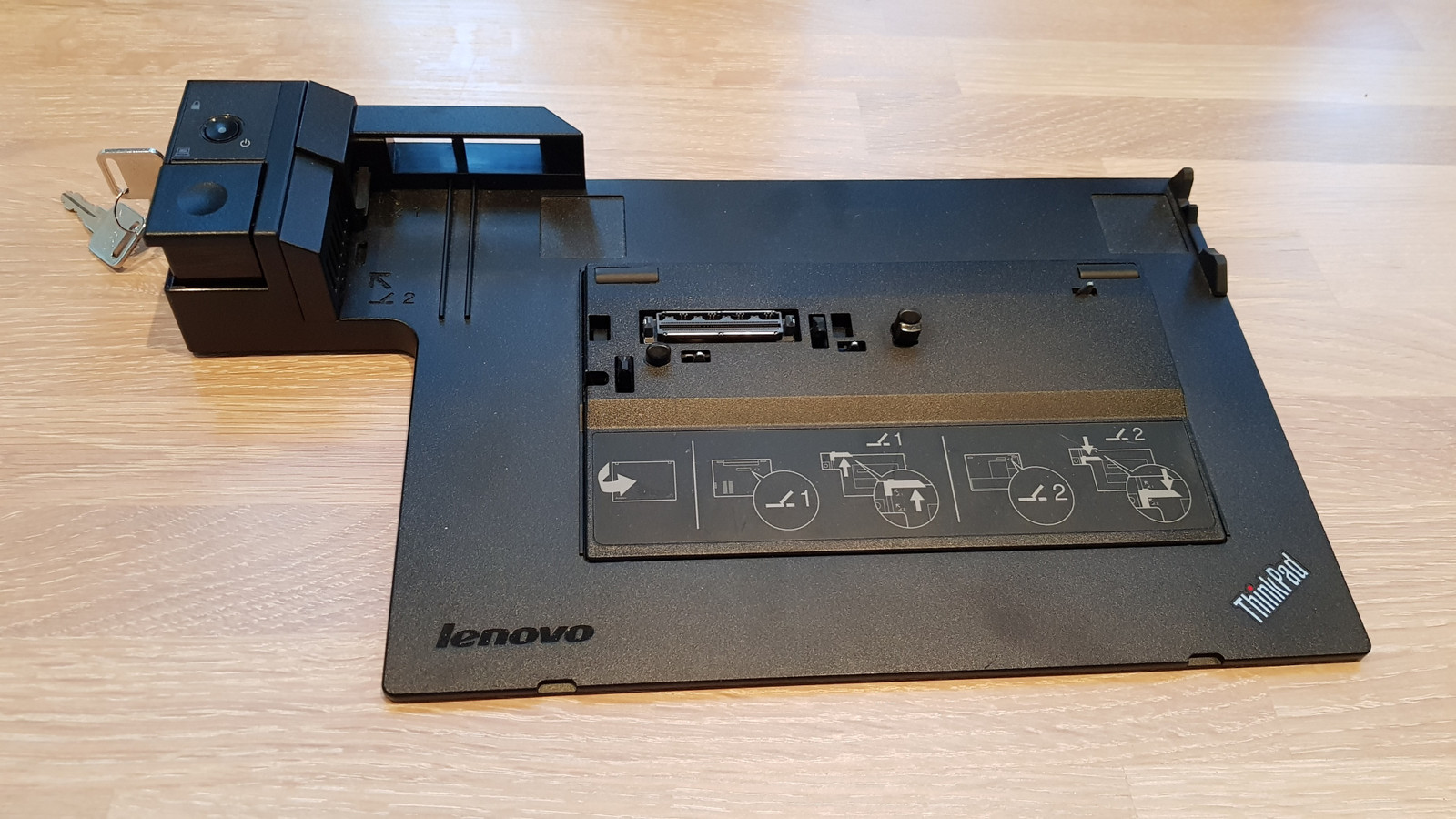 NY PRIS: Lenovo ThinkPad Mini Dock Plus Series 3 med USB3.0 Lenovo ThinkPad Mini Dock Plus Series 3 Komplett.no